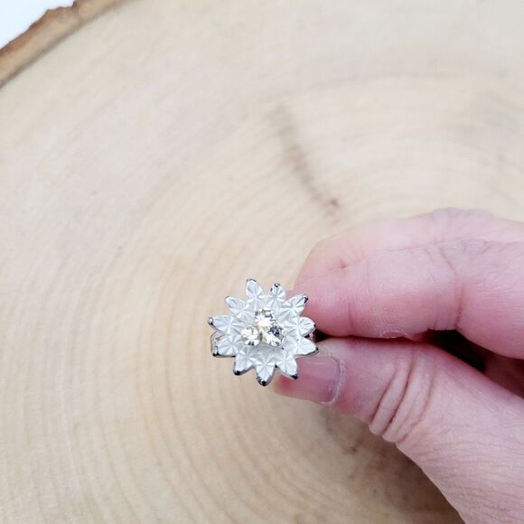 3/$20 Vintage White Flower Clear Stones Adjustable ring - Picture 3 of 7
